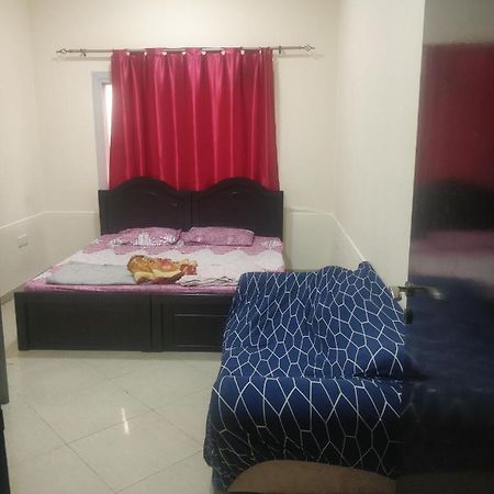 Furnished Apartment Дубай Экстерьер фото